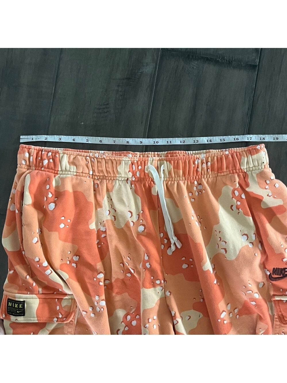 Nike Sportswear Fleece Mid-Rise Cargo Pants in Orange Sherbet Camo - Size XL - Picture 10 of 14